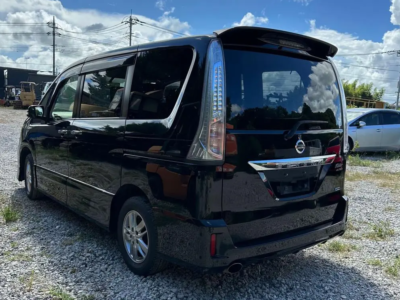 Nissan Serina 2012