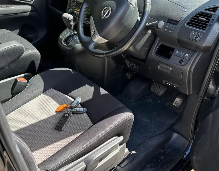 Nissan Serina 2012