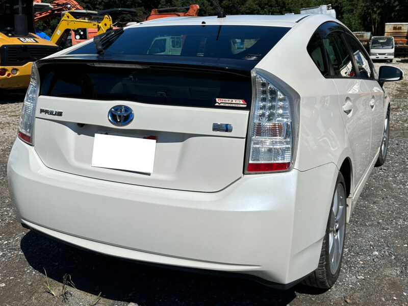 2011 Toyota Prius - Excellent Condition, Hybrid Efficiency
