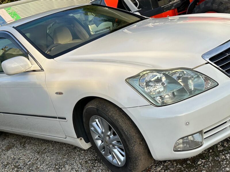 Toyota Crown Royal Saloon - Luxury Sedan