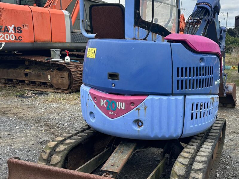 Komatsu Excavator - Reliable Performance with 33,170 Mileage