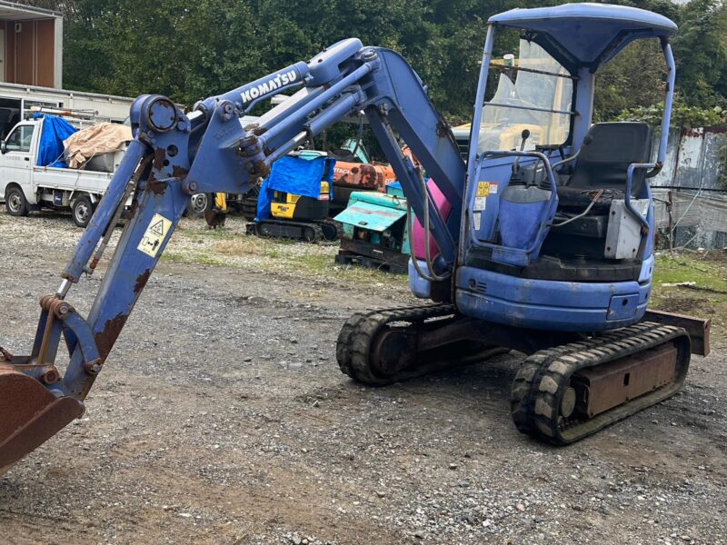 Komatsu Excavator - Reliable Performance with 33,170 Mileage