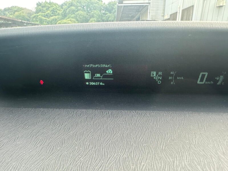 Toyota Prius DAa-ZVW30 - 2015
