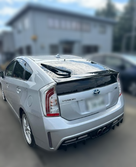 Toyota Prius DAa-ZVW30 - 2015