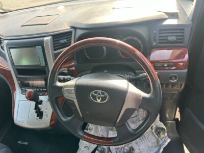 2010 Toyota Vellfire