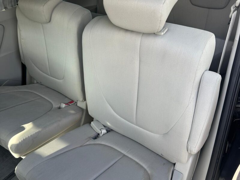 2003 Toyota Celsior (UCF30)