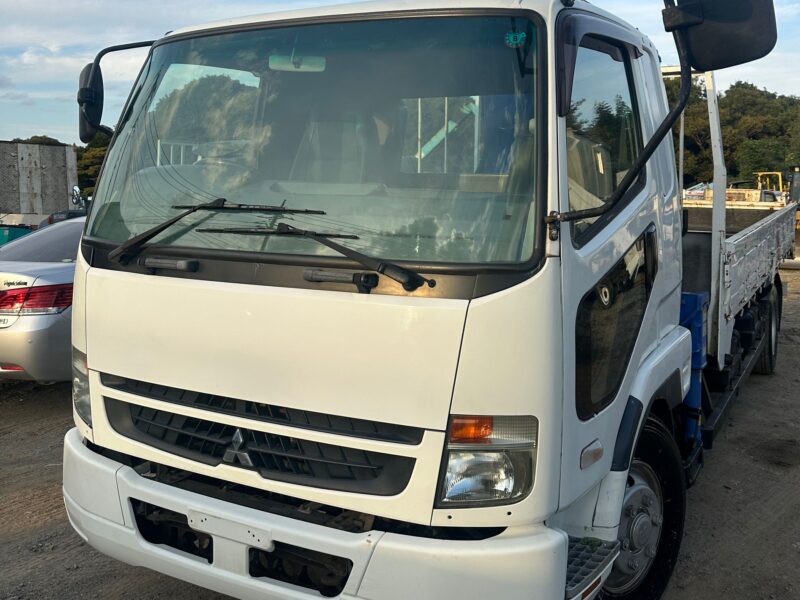 Mitsubishi Fuso Fighter with Tadano ZR385 Crane