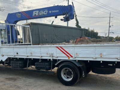 Mitsubishi Fuso Fighter with Tadano ZR385 Crane